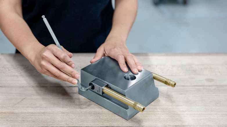 Meusburger Winkelanschluss Bild 2 Meusburger Winkelanschluss Bild 2